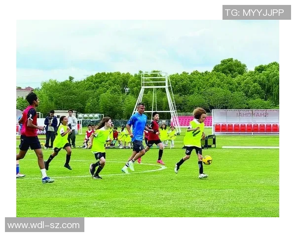 17号球星闪耀绿茵场 展现无与伦比的足球天赋与精彩瞬间