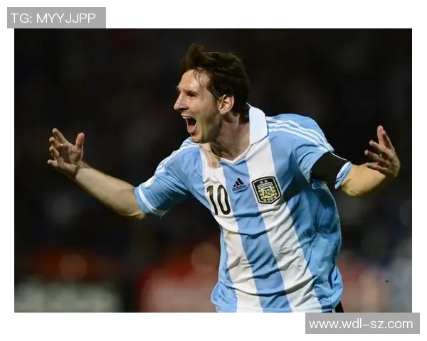 以足球场上奔跑如猩猩般威猛的球星为主角展现速度与力量的完美结合