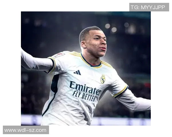 热爱足球的法国球星用激情与才华点亮绿茵场传奇之路 热爱足球的法国球星用激情与才华点亮绿茵场传奇之路