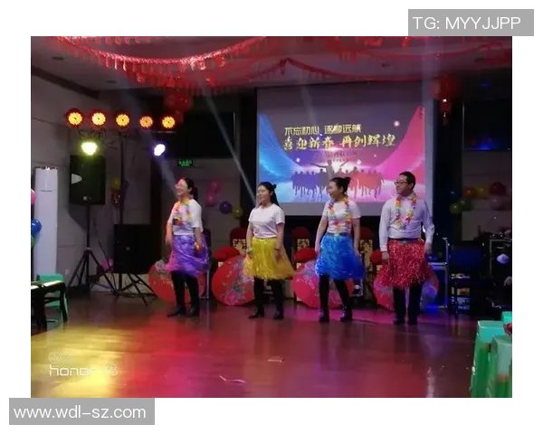 众足球明星齐聚一堂送祝福 喜迎新春共庆辉煌未来